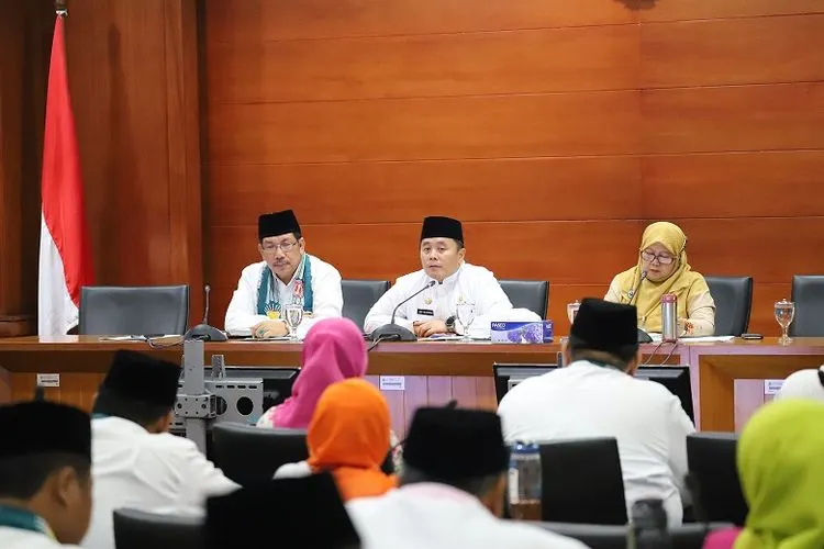 Wali Kota Sigit mengumpulkan semua lurah di Jakut untuk mengintensifkan penerimaan PBB P2 (Utara.jakarta.go.id)