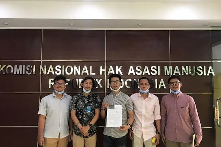 Mahasiswa Unnes melaporkan Nadiem Makarim ke Komnas HAM. (dok)