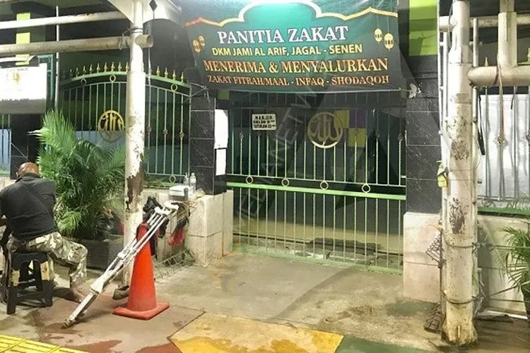 Masjid Raya Al-Arif alias Masjid Jagal di kawasan Pasar Senen, Jakarta Pusat, didirikan oleh seorang pedagang dari Bugis, Upu Daeng H Arifuddin, bersama masyarakat setempat sekitar tahun 1695. (Ayojakarta.com/Hendy Dinata)