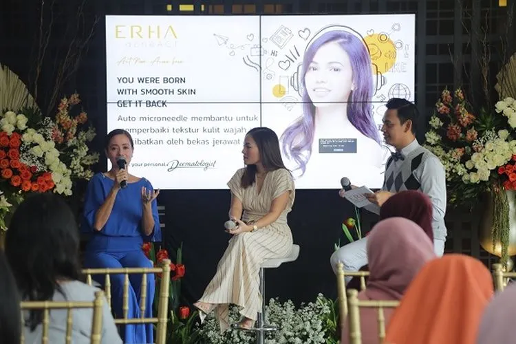 (Dari kiri ke kanan) dr.Shinta Damayanti, spKK, Rachel Goddard (Beauty Influencer) saat media gathering ERHA di Kawasan Podok Indah, Jakarta Selatan, Selasa (8/10/2019)/Ayojakarta.com