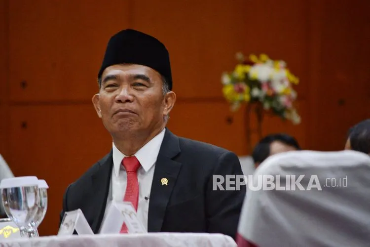 Menteri Koordinator Bidang Pembangunan Manusia dan Kebudayaan (Menko PMK), Muhadjir Effendy.  Foto: Republika/Thoudy Badai