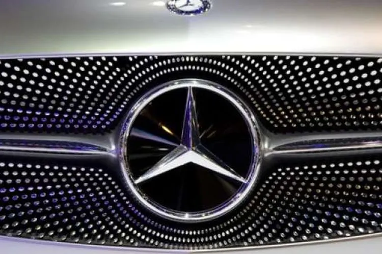 Mercedes-Benz recall 600 riubu unit mobil di Tiongkok karena masalah kebocoran bensin. (Shutterstock)