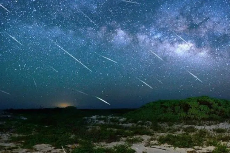 Ilustrasi hujan meteor
