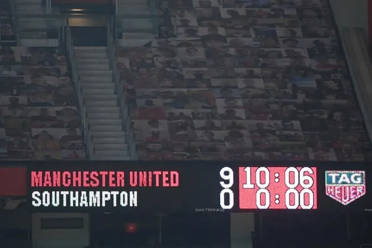MU bantai Soton di Old Trafford, Rabu (3/2). Foto:  EPA-EFE/Laurence Griffiths
