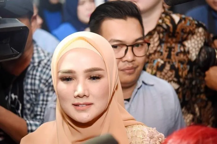 Penyanyi sekaligus anggota DPR RI Mulan Jameela/Detik