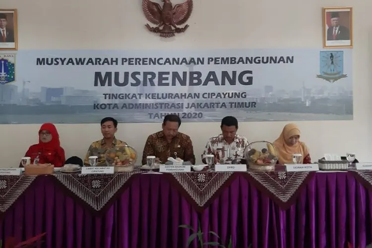 Musyawarah Perencanaan Pembangunan (Musrenbang) 2020 di di Aula Kantor Kelurahan Cipayung, Jaktim, Kamis (13/2/2020).