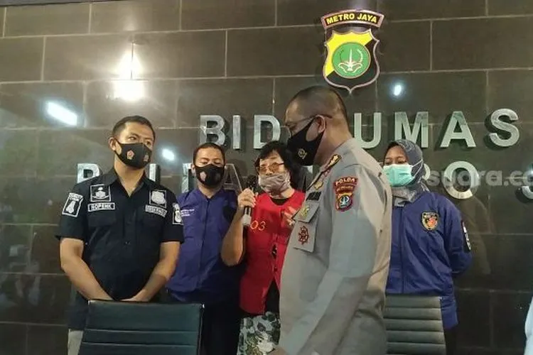 KS (67) salah satu tersangka kasus penghinaan dan pencemaran nama baik terhadap Basuki Tjahaja Purnama alias Ahok mengaku khilaf. (Suara.com/Yasir)