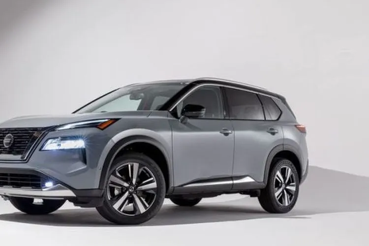Nissan X-Trail 2021 (CarandDriver)