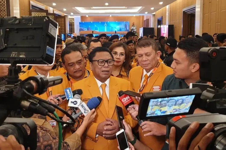Ketua Umum Partai Hanura, Oesman Sapta Odang di Hotel Sultan, Jakarta, Selasa (17/12/2019)