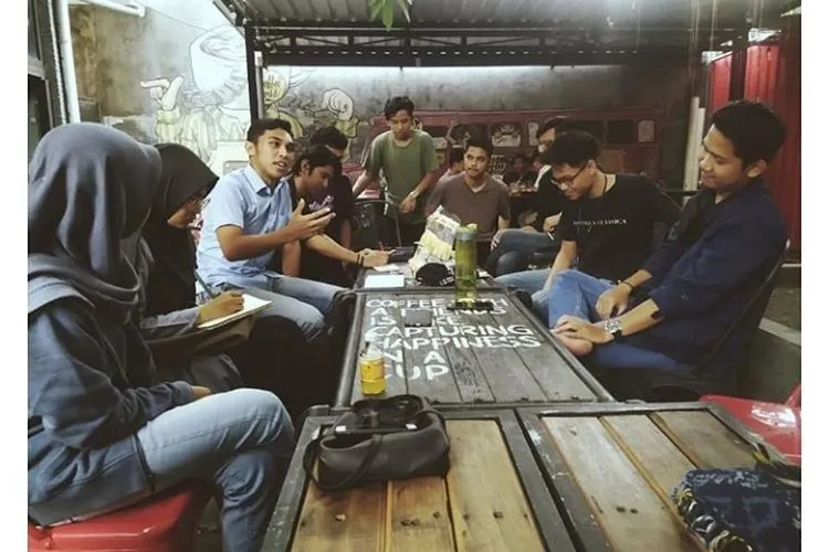 Komunitas Ota English di Kampung Inggris, Pare, Kediri