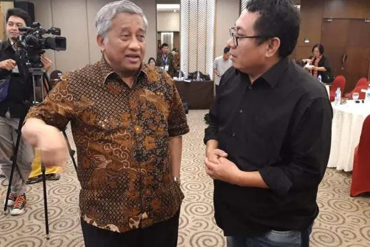 Ketua Dewan Pers, Muhammad Nuh dan Ketua Umum SMSI, Firdaus