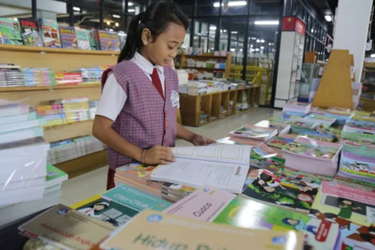 Pameran buku dan diskon hingga 80 persen di Pasar Kenari (Beritajakarta.id)