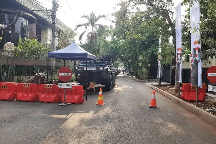 Suasana di depan kediaman Maaruf Amin/Merdeka.com