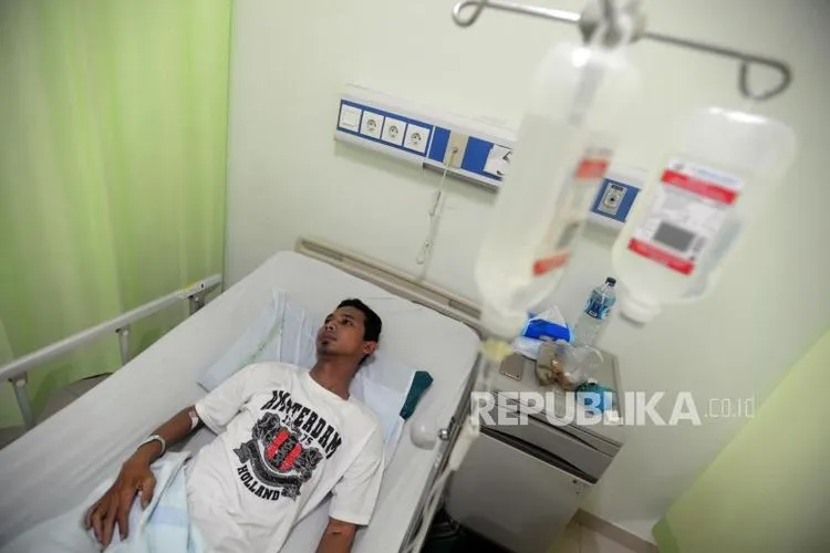 Pasien dirawat di RSUD Depok, Jawa Barat. Foto: Republika/Putra M. Akbar