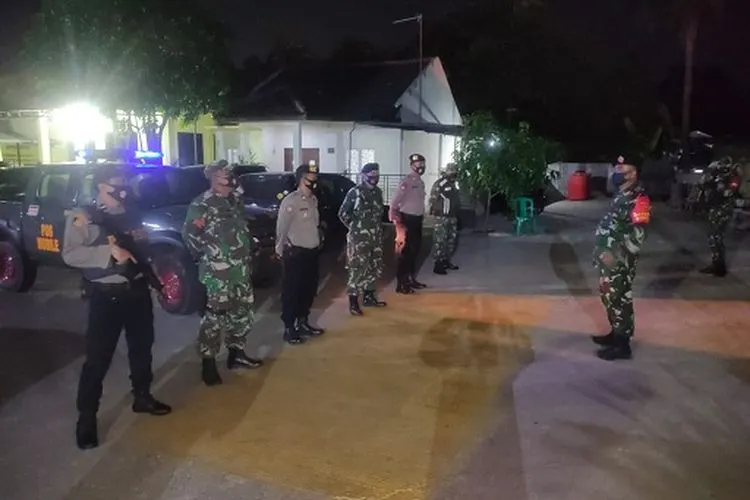 Pelaksanaan patroli gabungan, TNI - Polri di Kabupaten Bekasi. (dok )