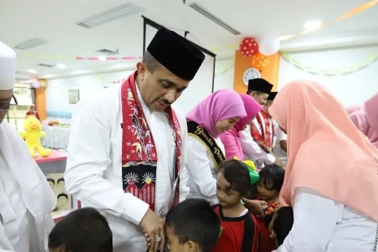 Wali Kota Jaktim M. Anwar menghadiri Tasyakuran TPA PAUD Negeri Bale Belajar Anwari/timur.jakarta.go.id