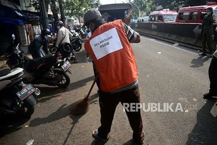 [Ilustrasi] Warga pelanggar protokol kesehatan di Jakarta. (dok Republika)