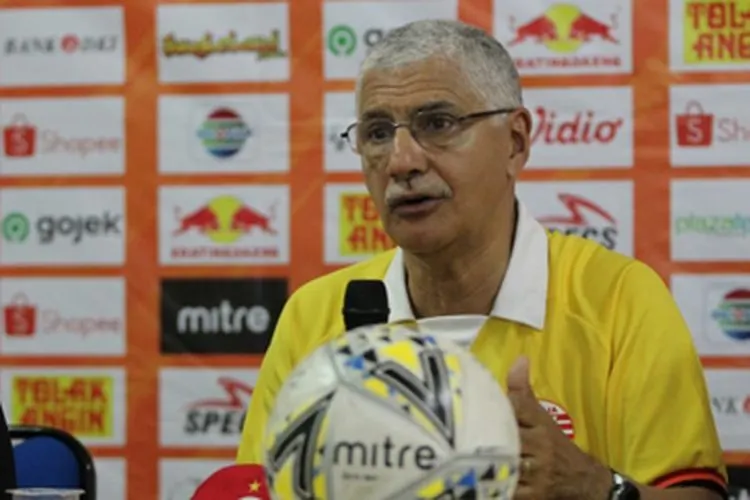 Pelatih Persija Jakarta, Edson Tavares/Persija,id