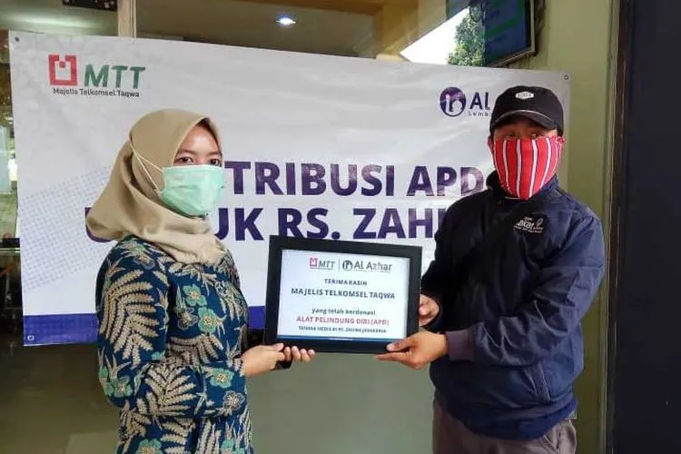 Penyerahan APD bagi tenaga medis (dok)