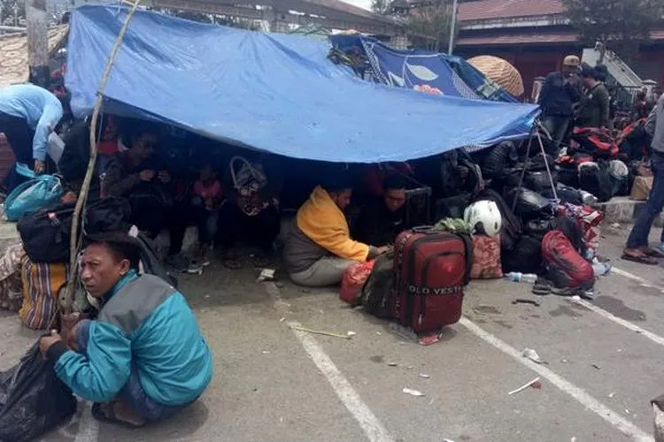 Warga memadati Bandara Wamena pada 27 September 2019. Ribuan warga meninggalkan Wamena pasca kerusuhan/Antara