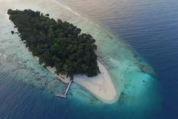 Pulau Perak di Gugusan Kepulauan Seribu/Exploreisland
