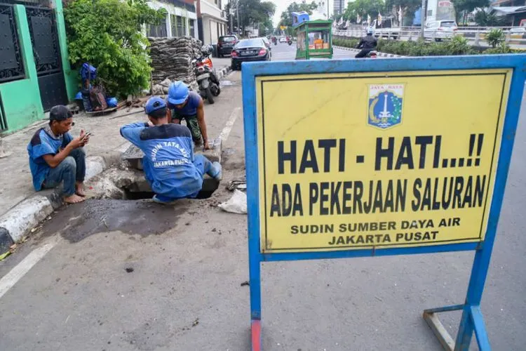 Ilustrasi perbaikan saluran air di wilayah Jakarta Pusat. (Dok. Pemkot Jakpus)