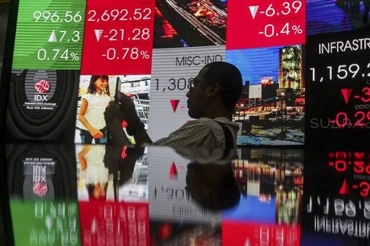 Pergerakan Indeks Harga Saham Gabungan (IHSG) di Bursa Efek Indonesia, Jakarta.