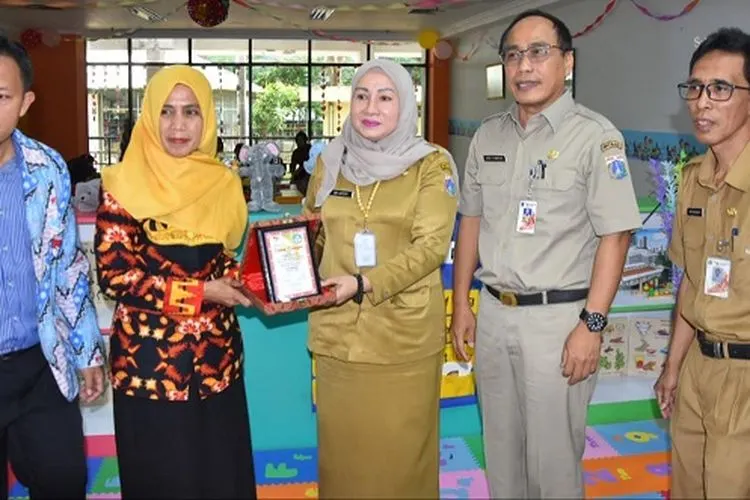 Kunjungan pengurus HIMPAUDI Teluk Betung Selatan ke TPA PAUD Bale Belajar Anwari Jaktim (timur.jakarta.go.id)