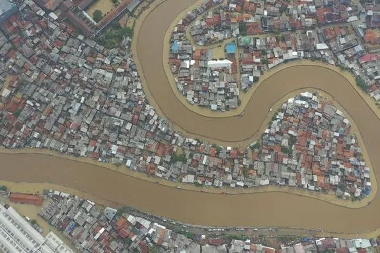 BNPB dan Peta Bencana mengeluarkan peta daerah yang terdampak banjir Jakarta 2020 (ANTARA FOTO/Nova Wahyudi)