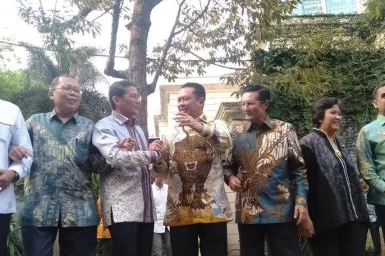 Pimpinan MPR mendatangi mantan cawapres Sandiaga Uno di Kebayoran Baru, Jakarta, Senin (14/10/2019)/Tribunnews