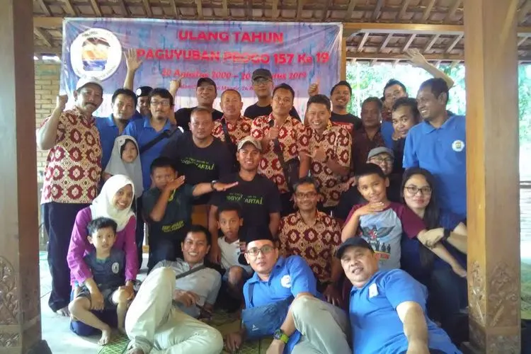 Keakraban anggota komunitas Pulang Jumat Kembali Ahad (PJKA) saat berkumpul dalam ulang tahun salah satu paguyuban PJKA/Dok. PJKA