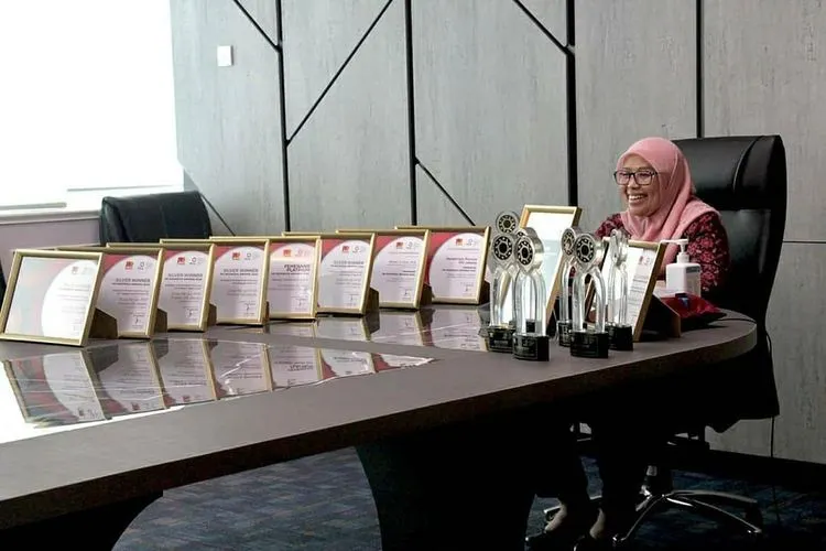 Dinas Penanaman Modal dan Pelayanan Terpadu Satu Pintu (PMPTSP) DKI Jakarta menyabet sembilan penghargaan dalam ajang Anugerah Public Relations Indonesia Awards (PRIA) 2020.