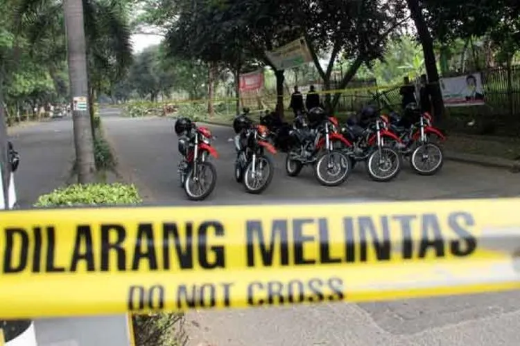 Polisi berjaga di lokasi penembakan  Foto: Republika/ Yasin Habibi