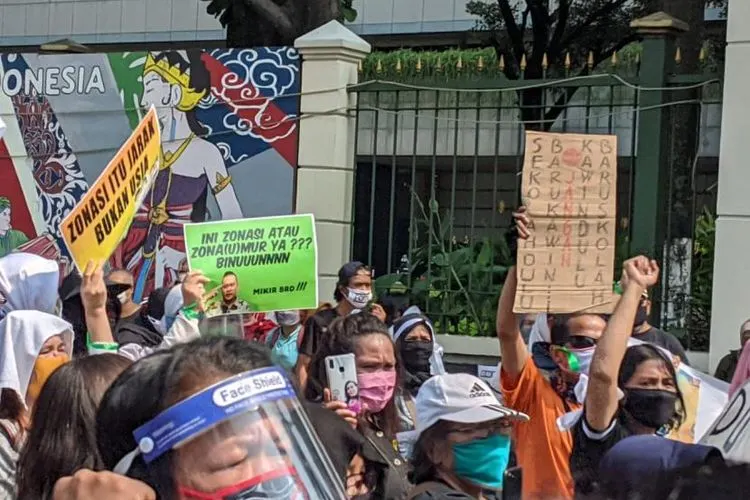 (ilustrasi) PPDB Zonasi Usia diprotes karena tidak mewadahi anak usia muda, DKI Jakarta pun membuka zonasi bina RW/ Suara.com