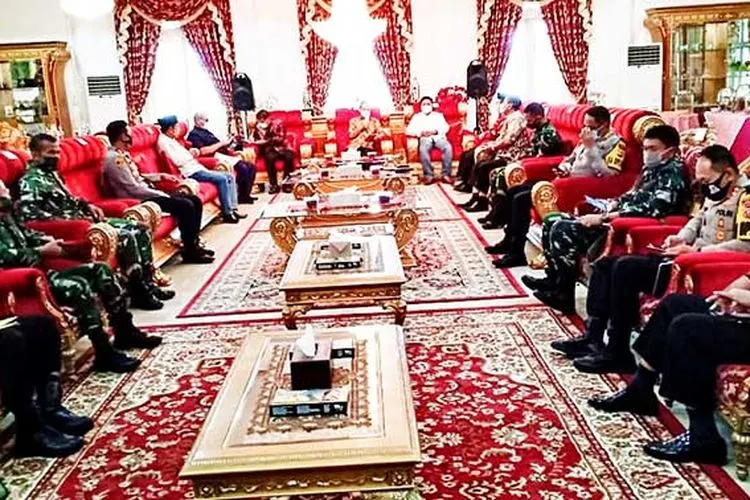 Pertemuan lima pimpinan daerah se-Wilayah Cirebon terkait penerapan PSBB (ist)