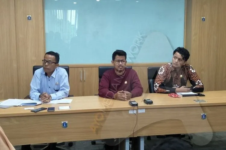 Anggota DPRD DKI Jakarta Fraksi PSI DPRD DKI Jakarta, Anthony Winza (kiri), Idris Ahmad (tengah), Anggara Wicitra (kanan)/Ayojakarta.com -- Aprilia Rahapit