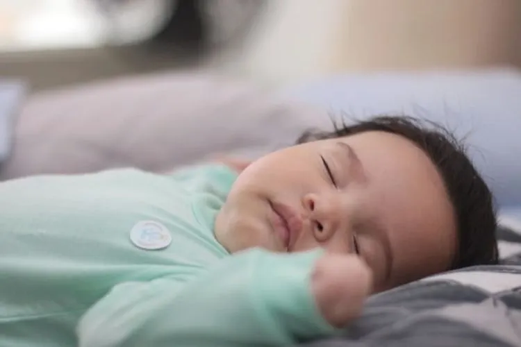 Ilustrasi bayi tertidur dengan nyenyak (Pixabay)