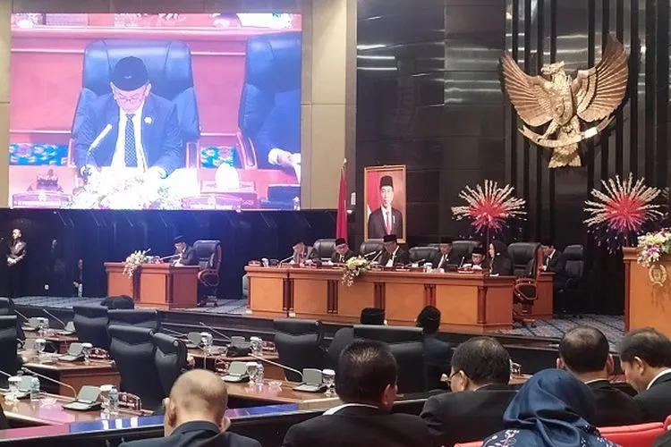 Rapat Paripurna DPRD DKI Jakarta mengesahkan Tatib pemilihan Wagub baru. (Ayojakarta.com/Khoirur Rozi)