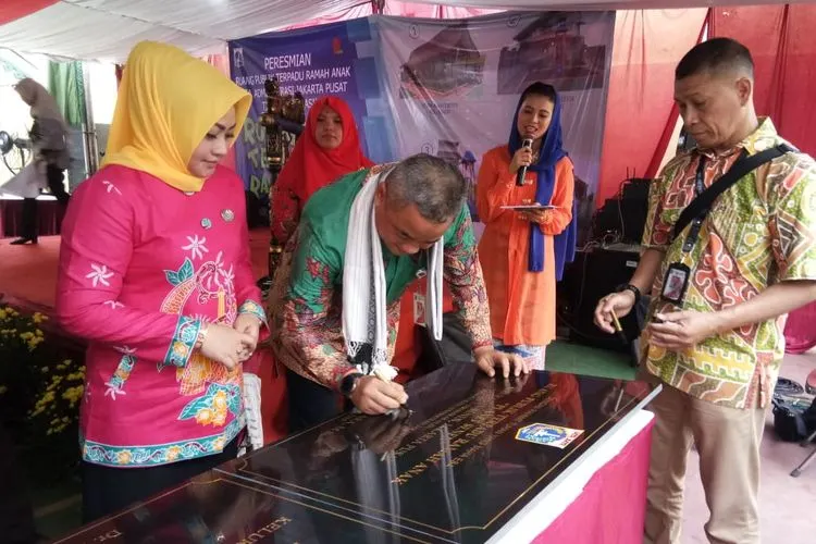 Wali Kota Jakarta Pusat, Bayu Meghantara meresmikan empat RPTRA di Jakpus/Humas Pemkot Jakpus