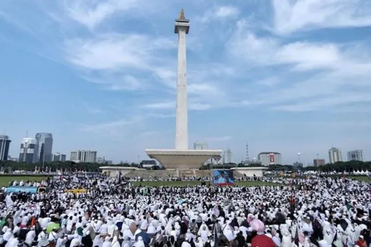 Reuni 212 di kawasan Monumen Nasional (Suara.com)