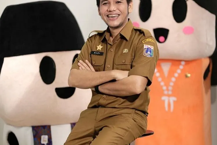 Kepala Seksi Penyuluhan DPMPTSP Provinsi DKI Jakarta, Rinaldi yang dinobatkan sebagai Best Presenter dalam PRIA 2020