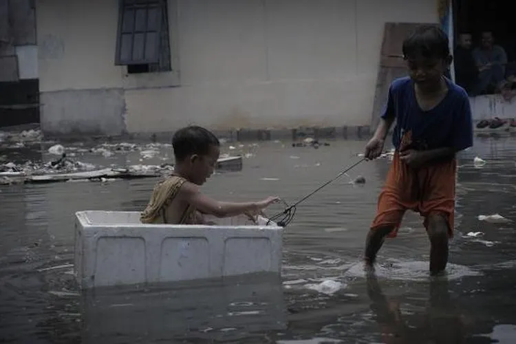 ilustrasi banjir rob di Jakarta/ Suara.com