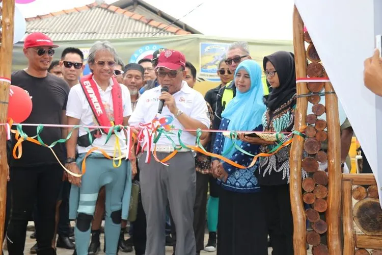 Bupati Kepulauan Seribu Husein Murad meresmikan Rumah Pintar SCI di Pulau Panggang (pulauseribu.jakarta.go.id)