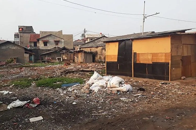 ondisi RW 05, Kelurahan Jatinegara, Kecamatan Cakung, Jakarta Timur, yang masuk daftar kampung kumuh dalam progran penataan RW kumuh oleh Pemerintah Provinsi DKI Jakarta/Kompas.com