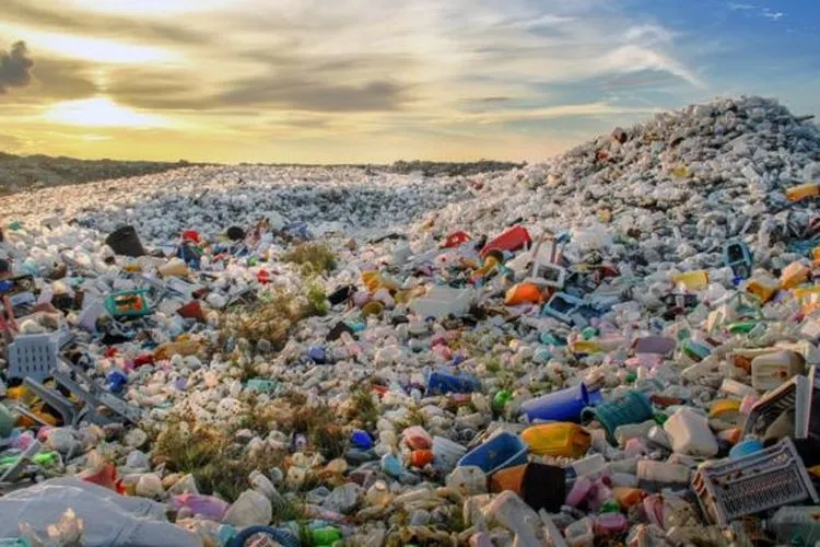 ilustrasi sampah plastik. (dok)