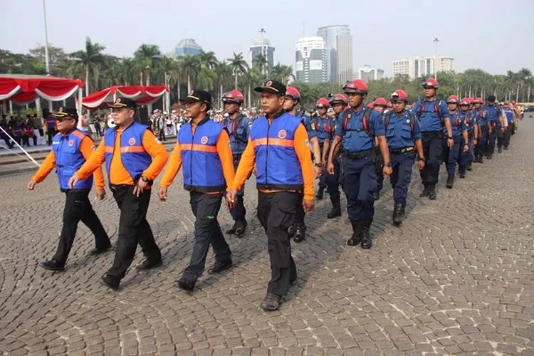 Satuan Tugas (Satgas) Terpadu Karhutla yang dilepas Gubernur DKI Jakarta, Anies Baswedan, di Lapangan Monas, Jakarta Pusat, Selasa pagi (17/9/2019)/Twitter @DKIJakarta