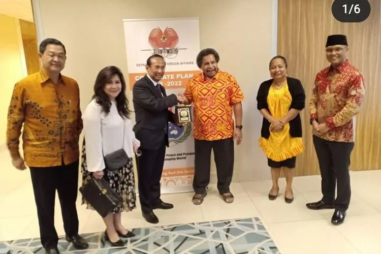 Andriana Supandi, Evita Nursanyanti, Satya Widya Yudha, Soroi Marrepo, Barbara A. Age, dan Sukamta/Dok Satya W Yudha
