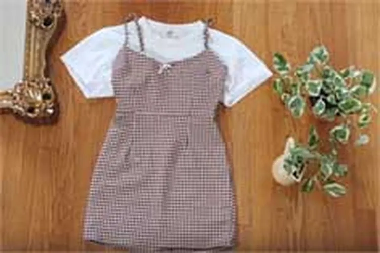 Satu dress, sepuluh tampilan? Siapa takut! (Youtube/bestdressed)