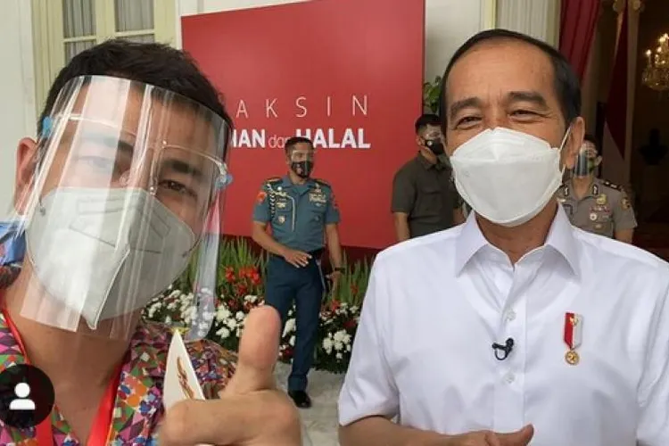 Raffi Ahmad Disuntik Vaksin Wakili Kaum Milenial (Republika)