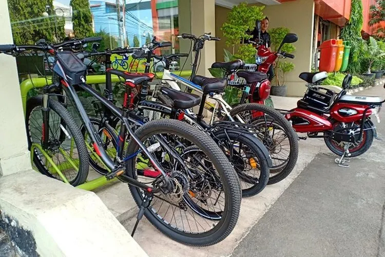 Sepeda dan alat transportasi ramah lingkungan  milik pegawai DLH DKI Jakarta/Dok. DLH DKI Jakarta